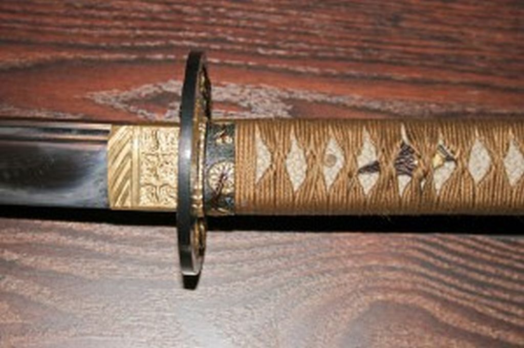 Катана - длинный японский мечь